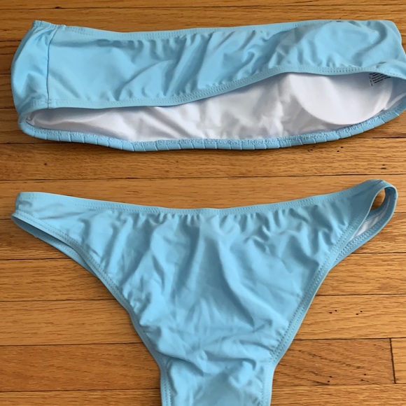 bandeau bikini in baby blue - Picture 3 of 3